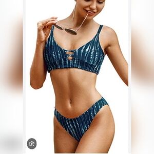 CUPSHE Women’s Bikini Sets Two Piece Swimsuit Blue and White Size XXL